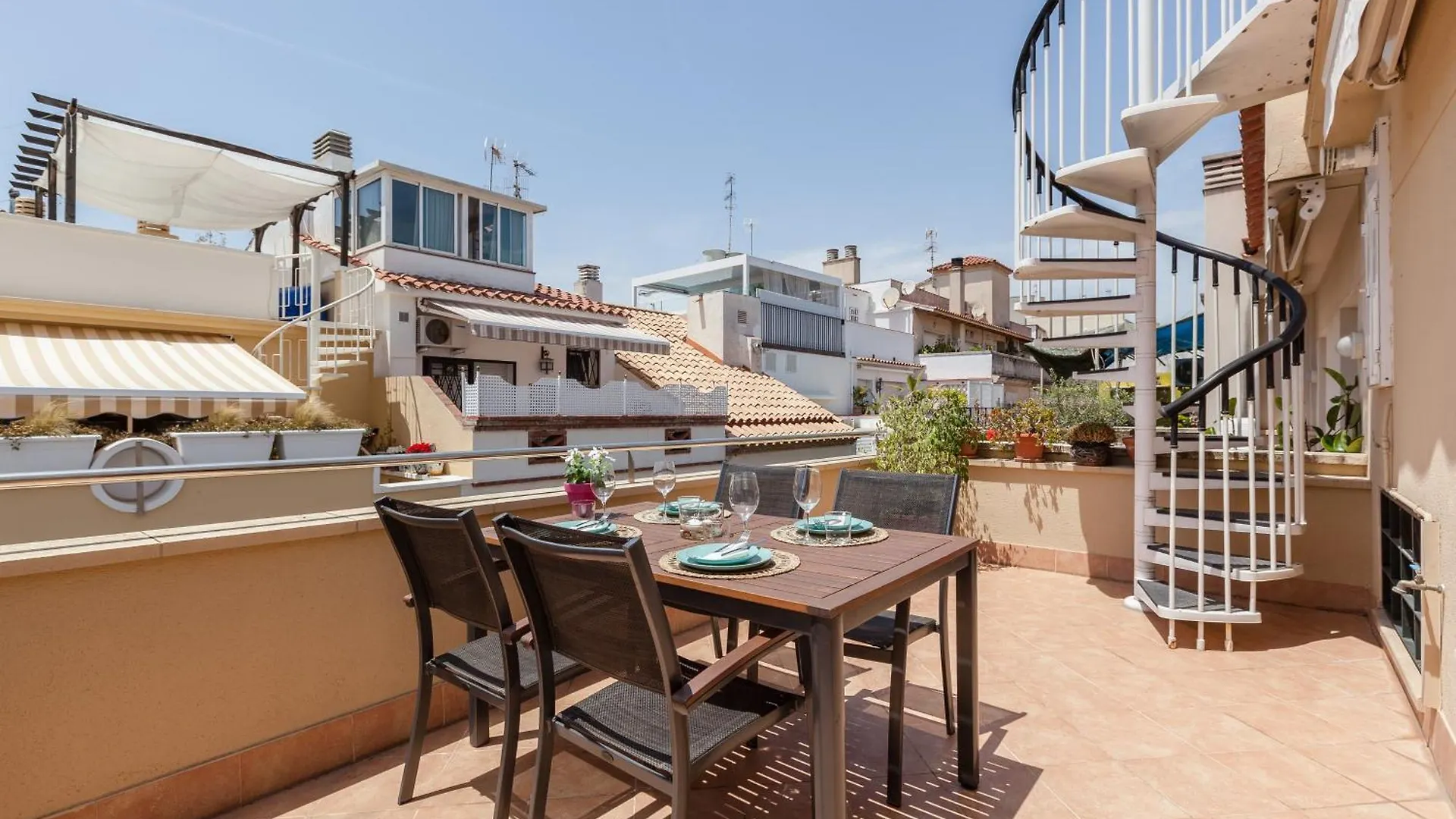 Soul By Hello Homes Sitges contacts